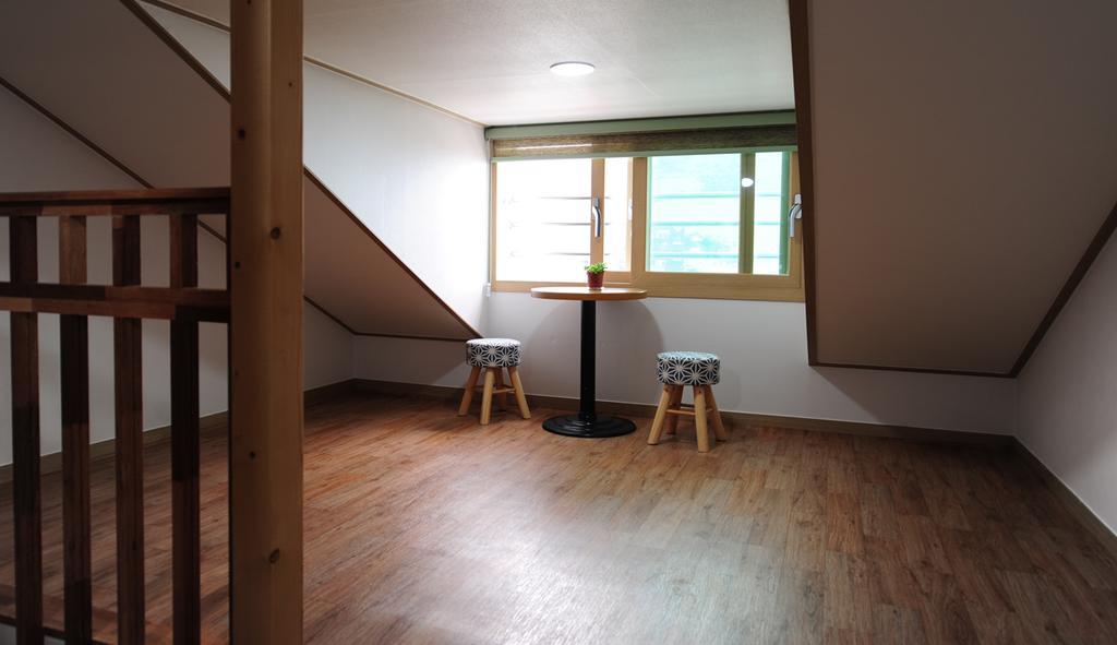 Seongsanpo love Pension Seogwipo Exterior foto