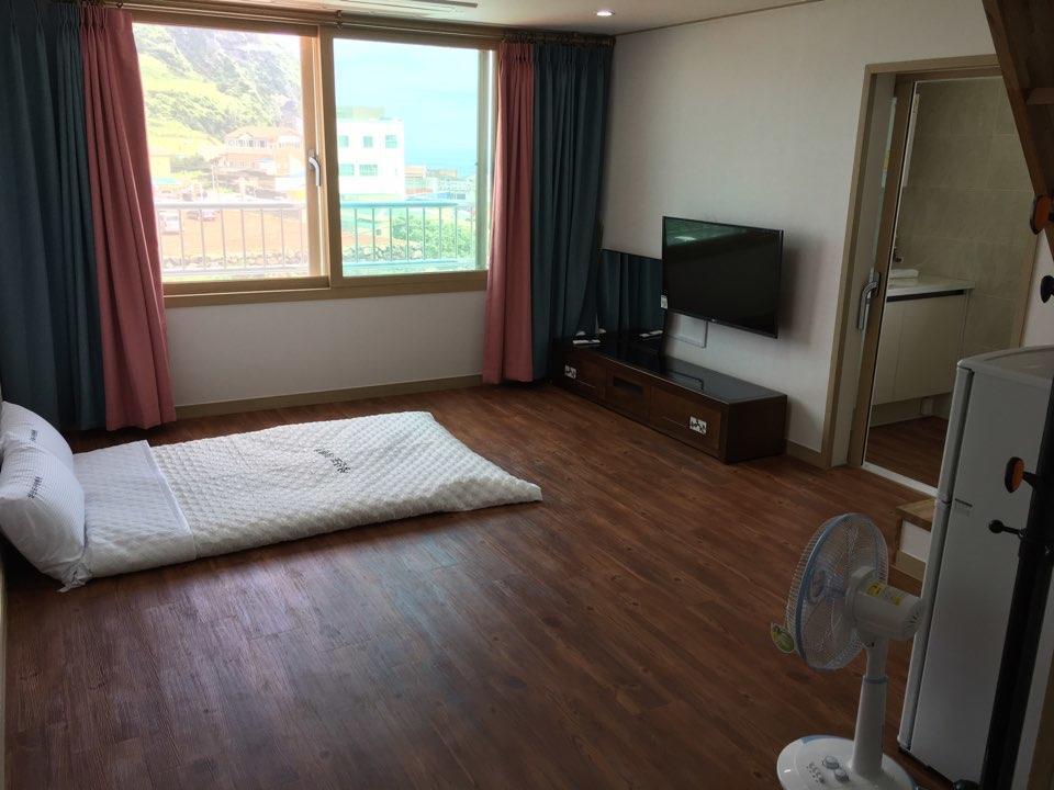 Seongsanpo love Pension Seogwipo Exterior foto