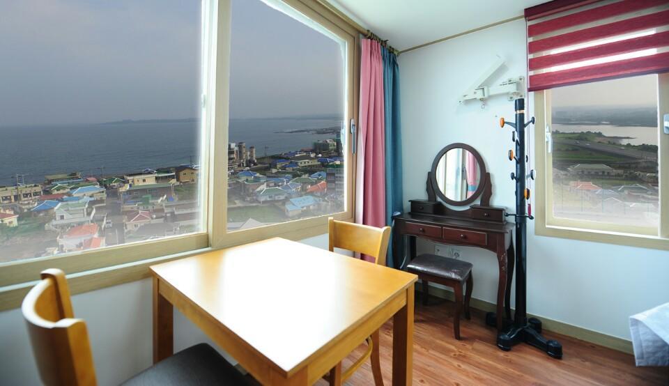 Seongsanpo love Pension Seogwipo Exterior foto